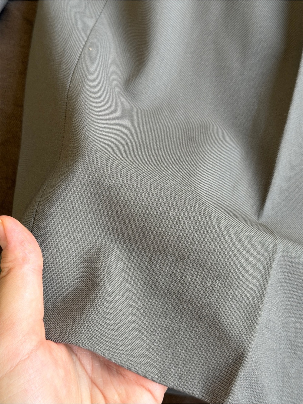 Cos pleated taupe cropped pants, size 10 - Picture 9 of 10